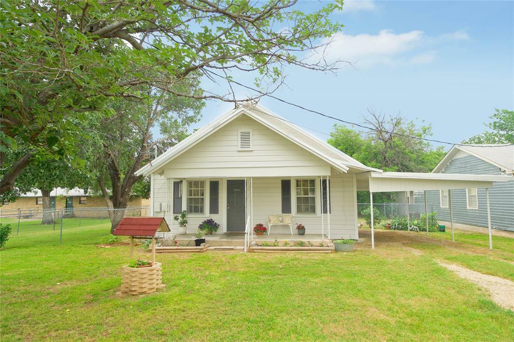 Property Photo:  810 Clay Street  TX 76255 