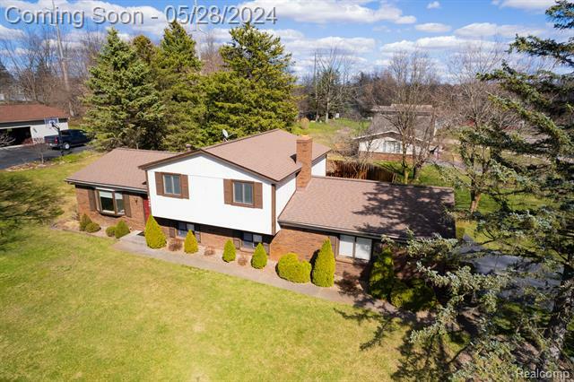 Property Photo:  5430 Tamarack Park Lane  MI 48346 