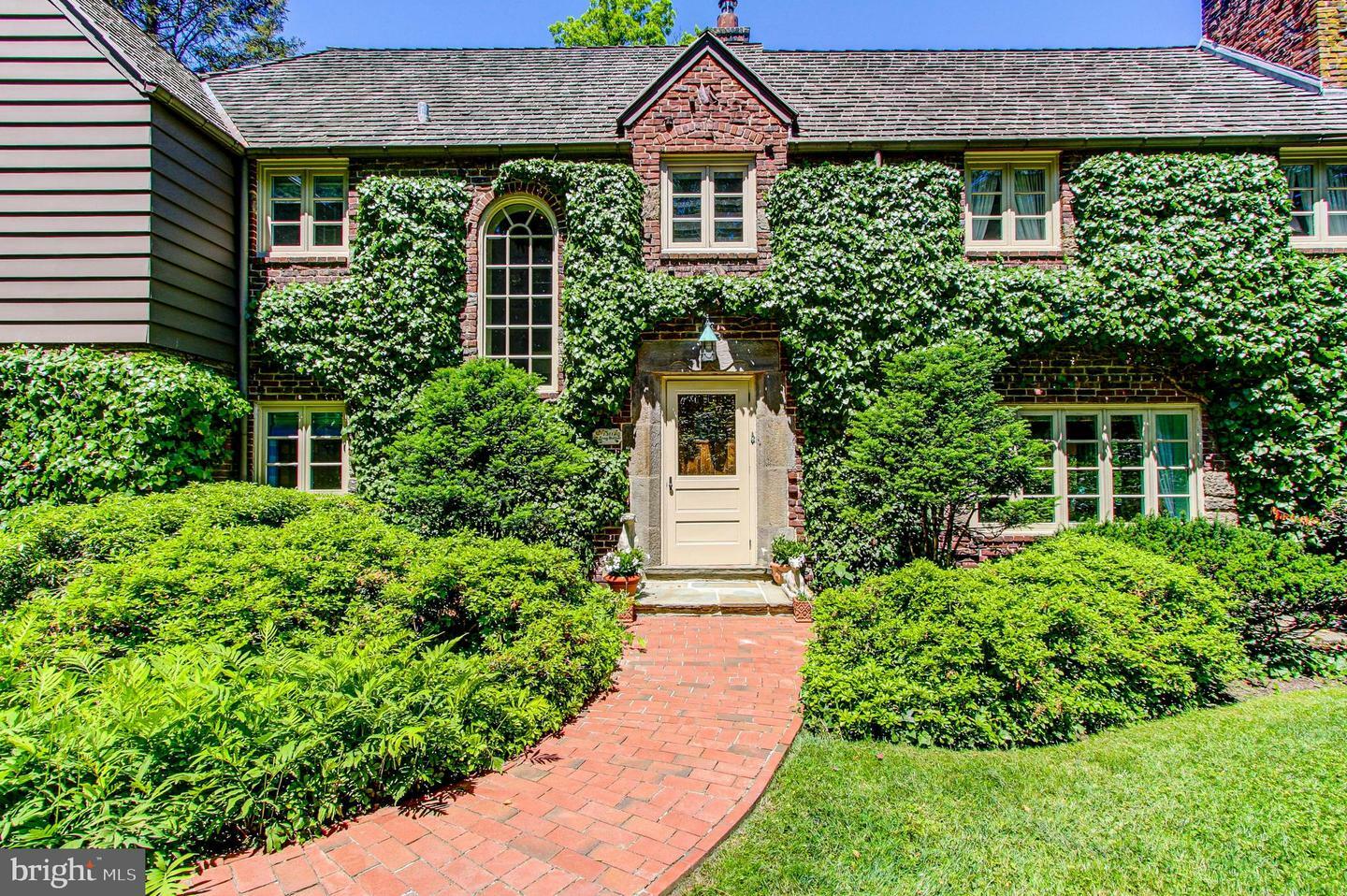 Property Photo: 1311 Frog Hollow Road PA 19046