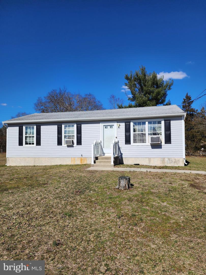 Property Photo: 6 Isaacs Avenue NJ 08318