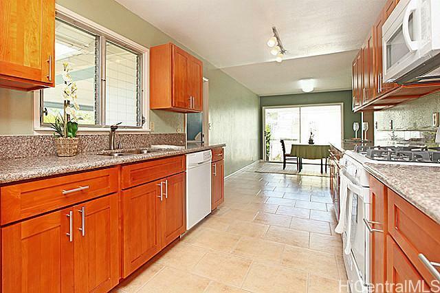 Property Photo: 673 Akoakoa Street HI 96734