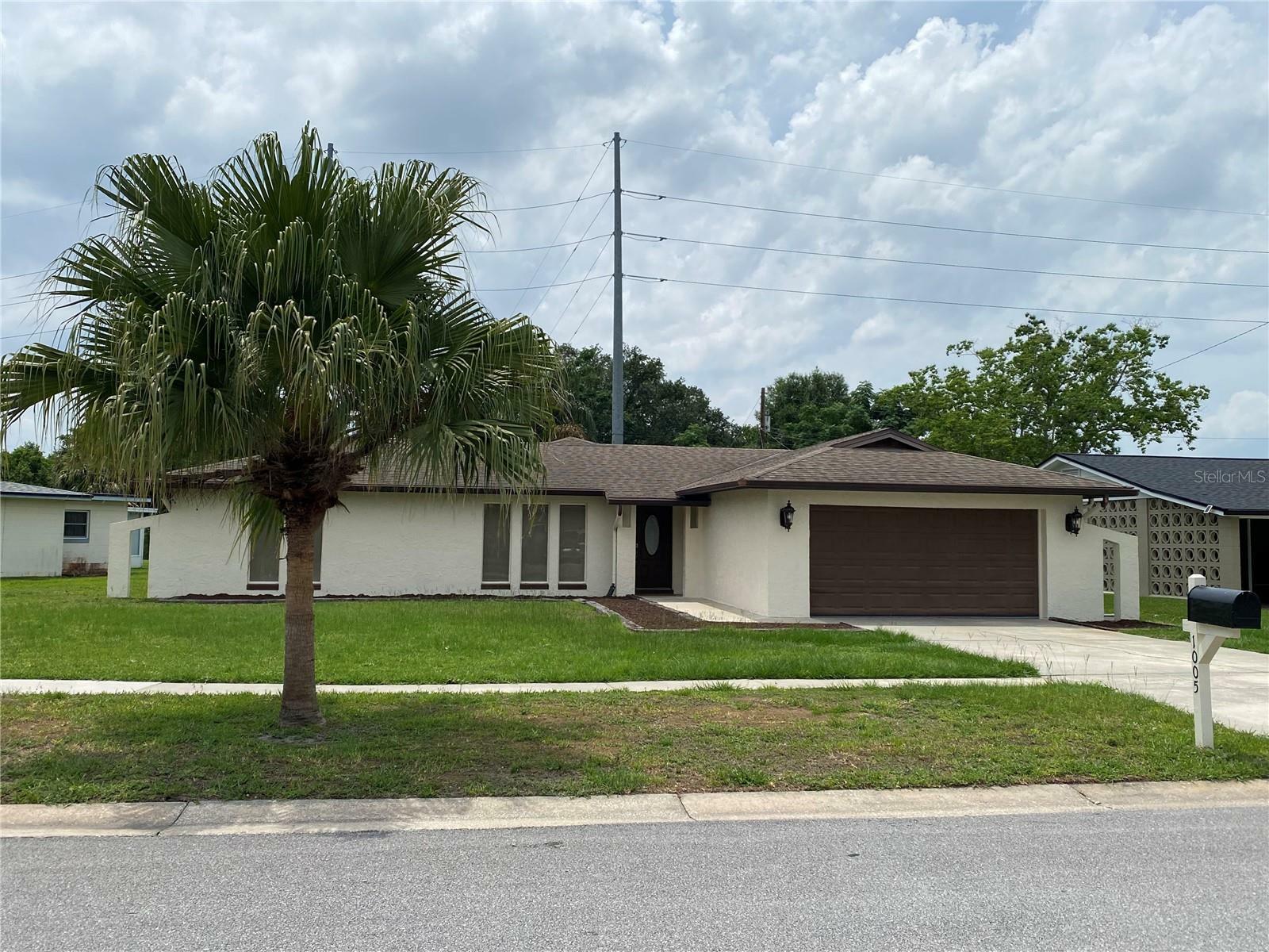 Property Photo:  1005 Carvell Drive  FL 32792 