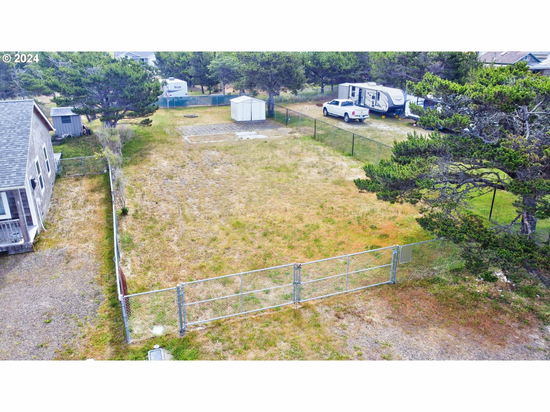 Property Photo:  33306 H Pl  WA 98640 