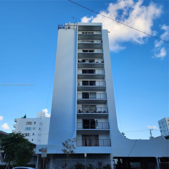 Property Photo:  1345 West Ave 702  FL 33139 