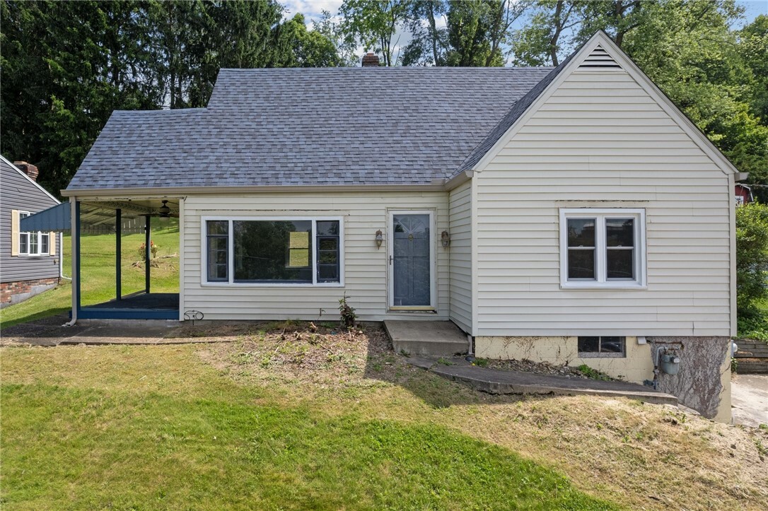 Property Photo:  313 Forest Drive  PA 15012 