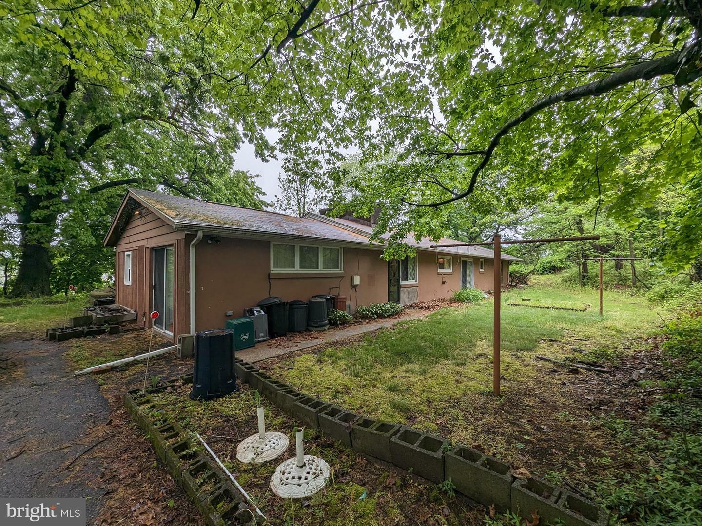 Property Photo:  2220 Goose Valley Road  PA 17110 