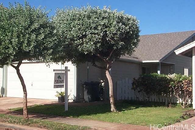 Property Photo:  