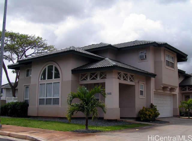 Property Photo:  