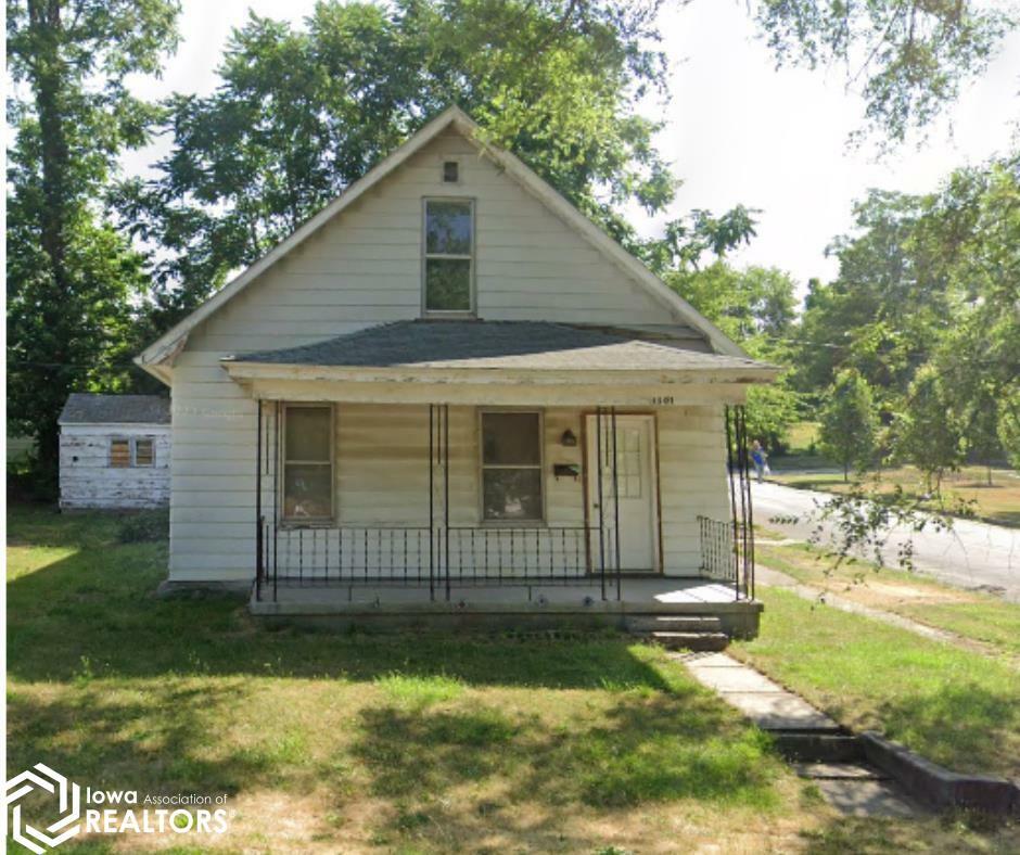 Property Photo:  1101 Des Moines Street  IA 52632 