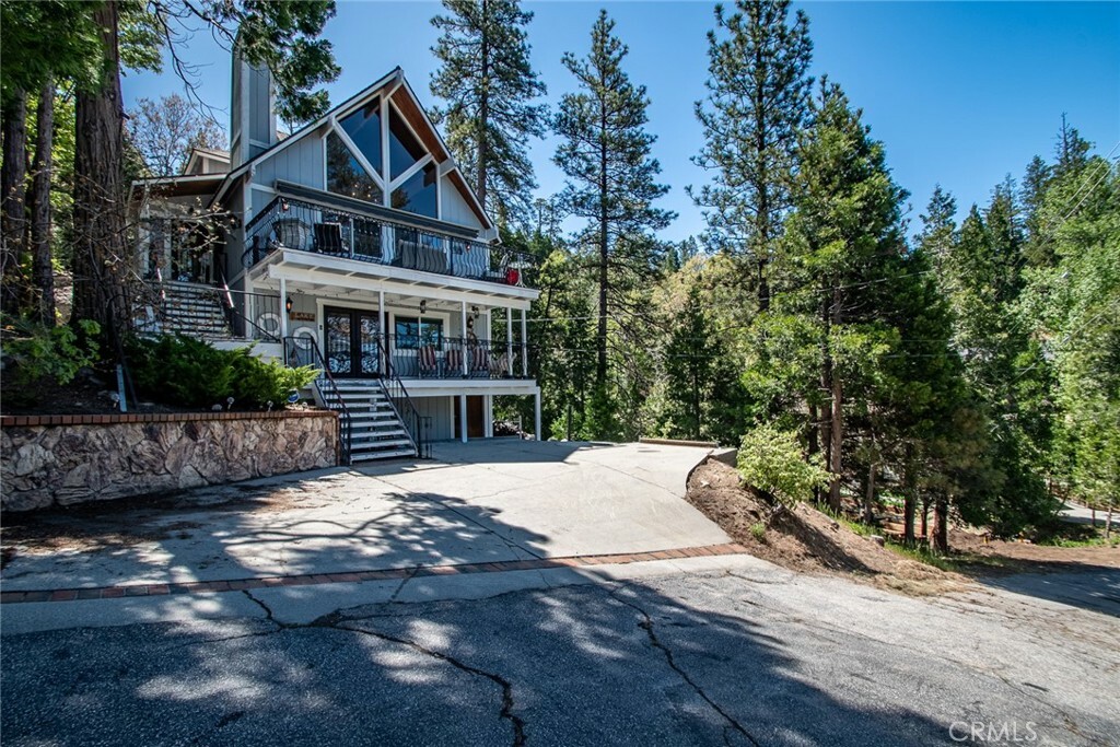 Property Photo: 609 Grass Valley Road CA 92352