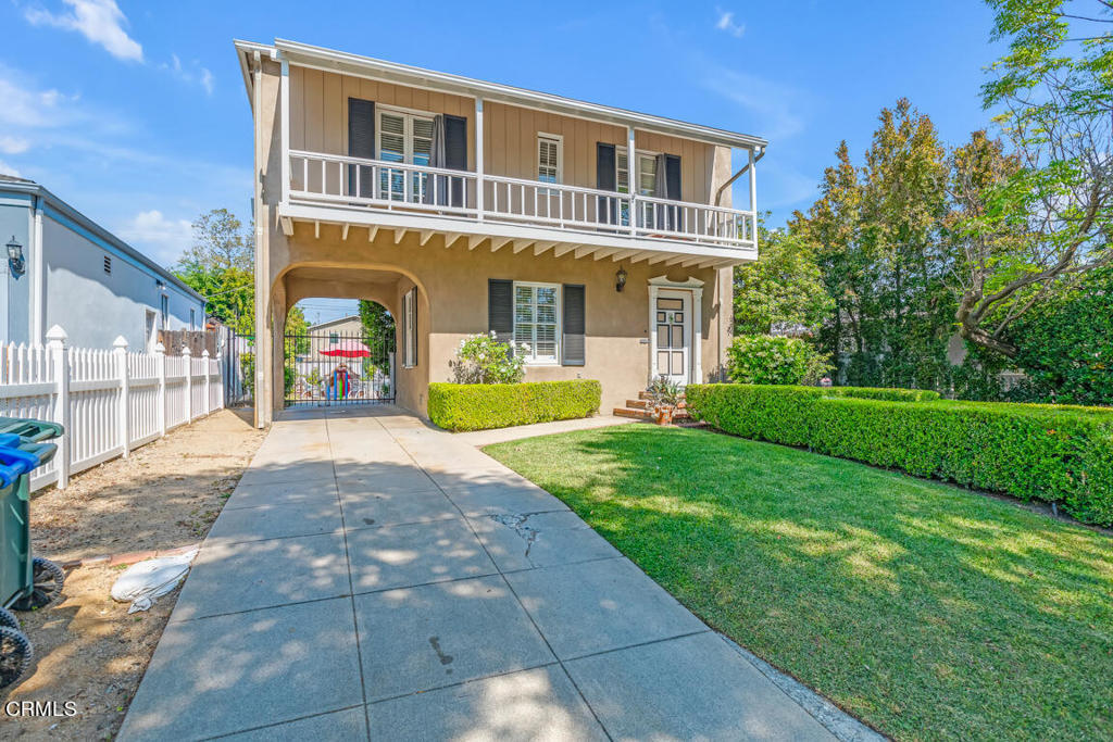 Property Photo: 566 N Sunnyslope Avenue CA 91107