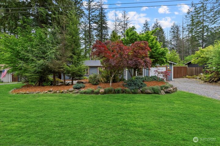 Property Photo:  16712 423rd Place SE  WA 98045 