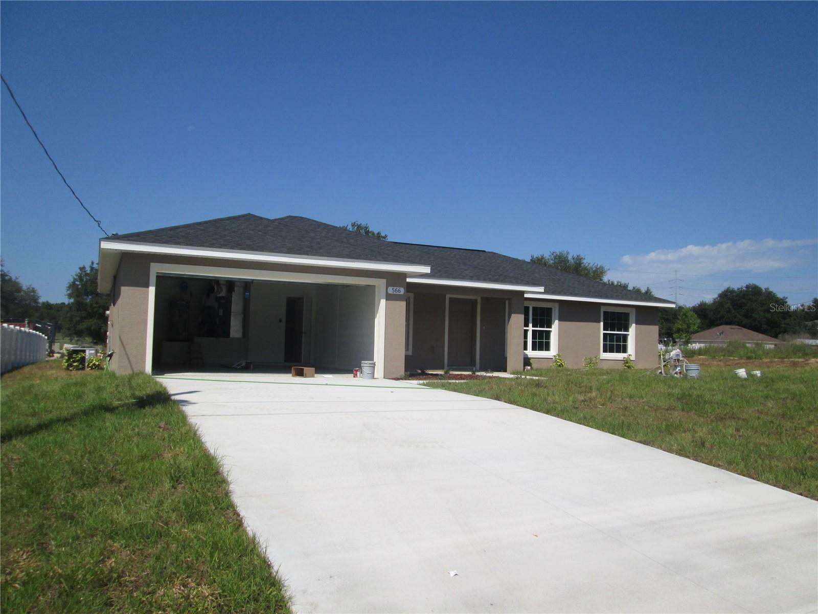 Property Photo:  566 E Sequoia Place  FL 34434 