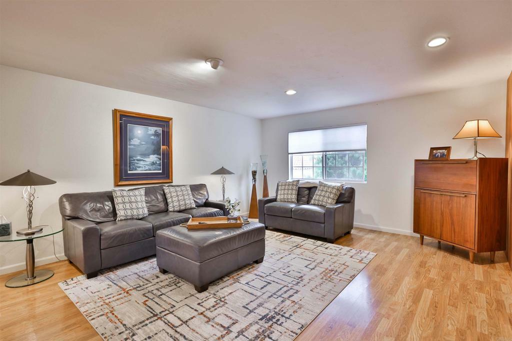 Property Photo:  850 C Avenue 4  CA 92118 