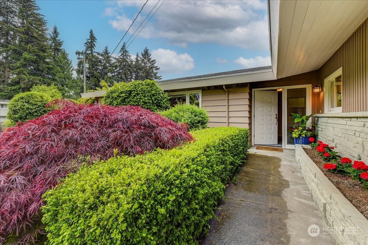 Property Photo:  208 NW 177th Street  WA 98177 