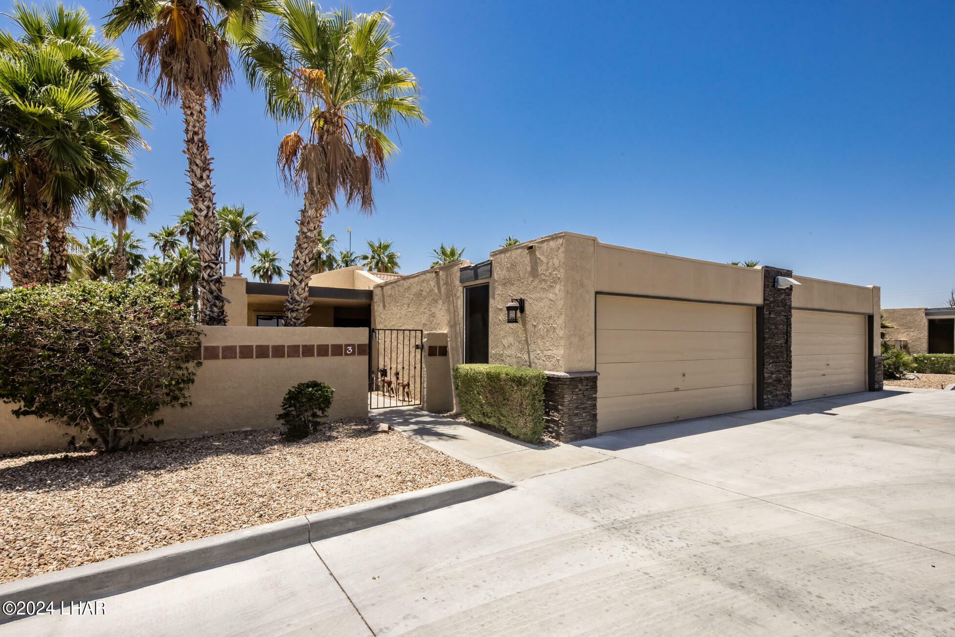 Property Photo:  1402 McCulloch Blvd 3  AZ 86403 