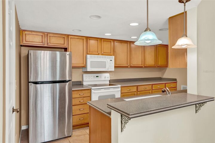 Property Photo:  2025 Sylvester Road N206  FL 33803 