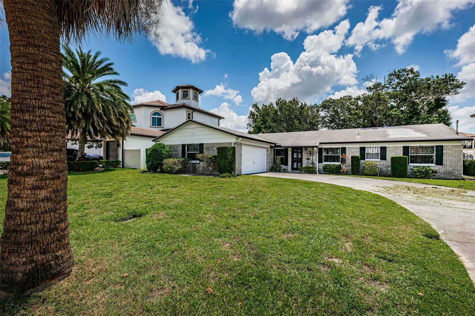 Property Photo:  3921 Versailles Drive  FL 33634 