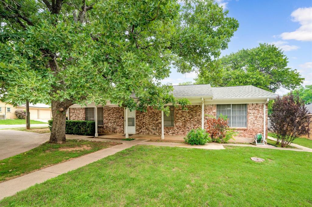 Property Photo:  3632 Brown Trail  TX 76021 