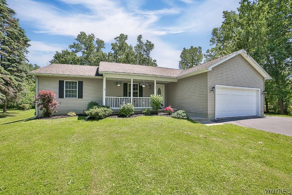 Property Photo: 1175 Lambert Drive NY 14004