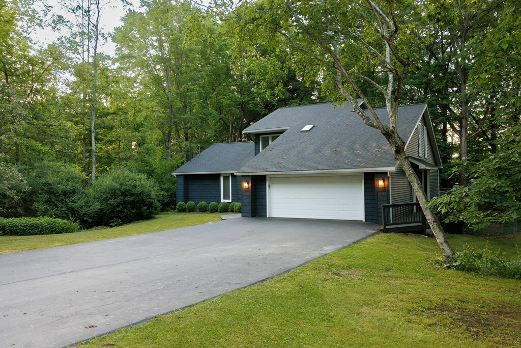 Property Photo:  22 Chatfield Place East  NY 14870 