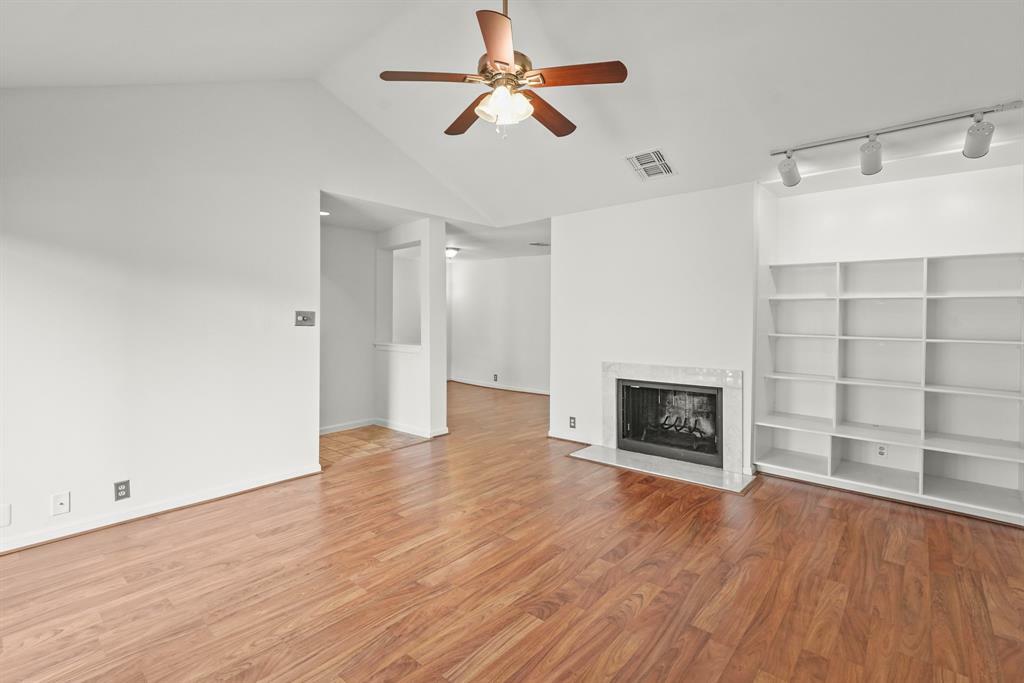 Property Photo: 2829 Timmons Lane 184 TX 77027