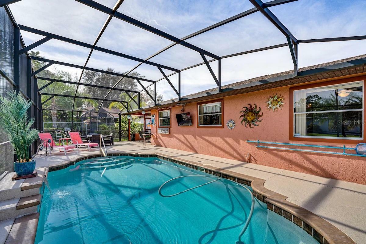 Property Photo:  1127 Dartford Drive  FL 34758 