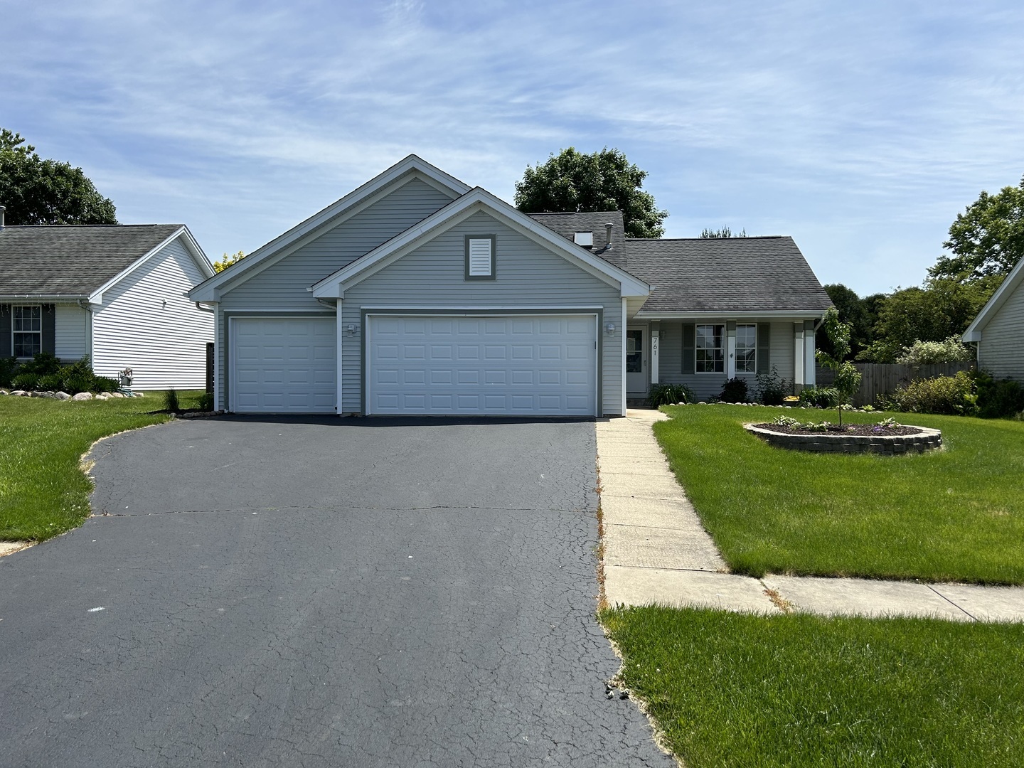 Property Photo: 761 Brookview Drive IL 61010