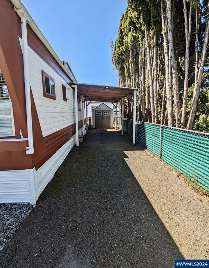 Photo de la propriété:  16901 SE Division (#20) St 20  OR 97236 