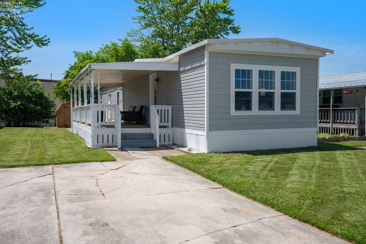 Property Photo:  180 S Rathbun Drive  OH 43440 