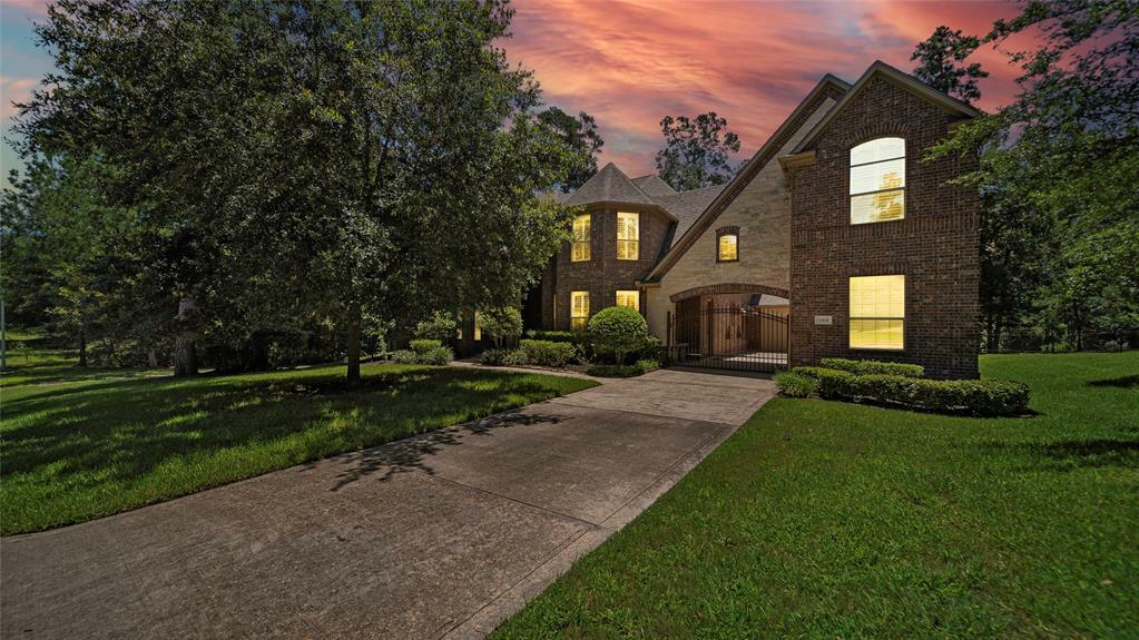 Property Photo:  1904 Cliff Manor Drive  TX 77304 