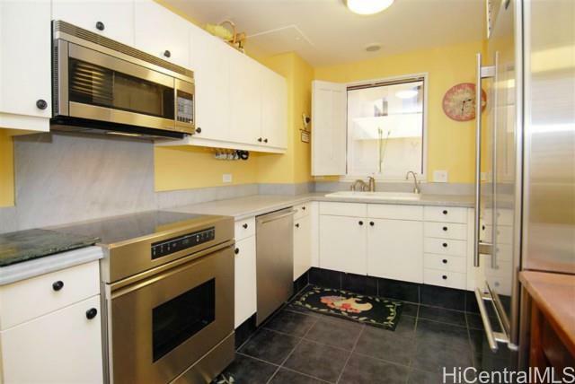 Property Photo:  725 Kapiolani Boulevard 1011  HI 96813 