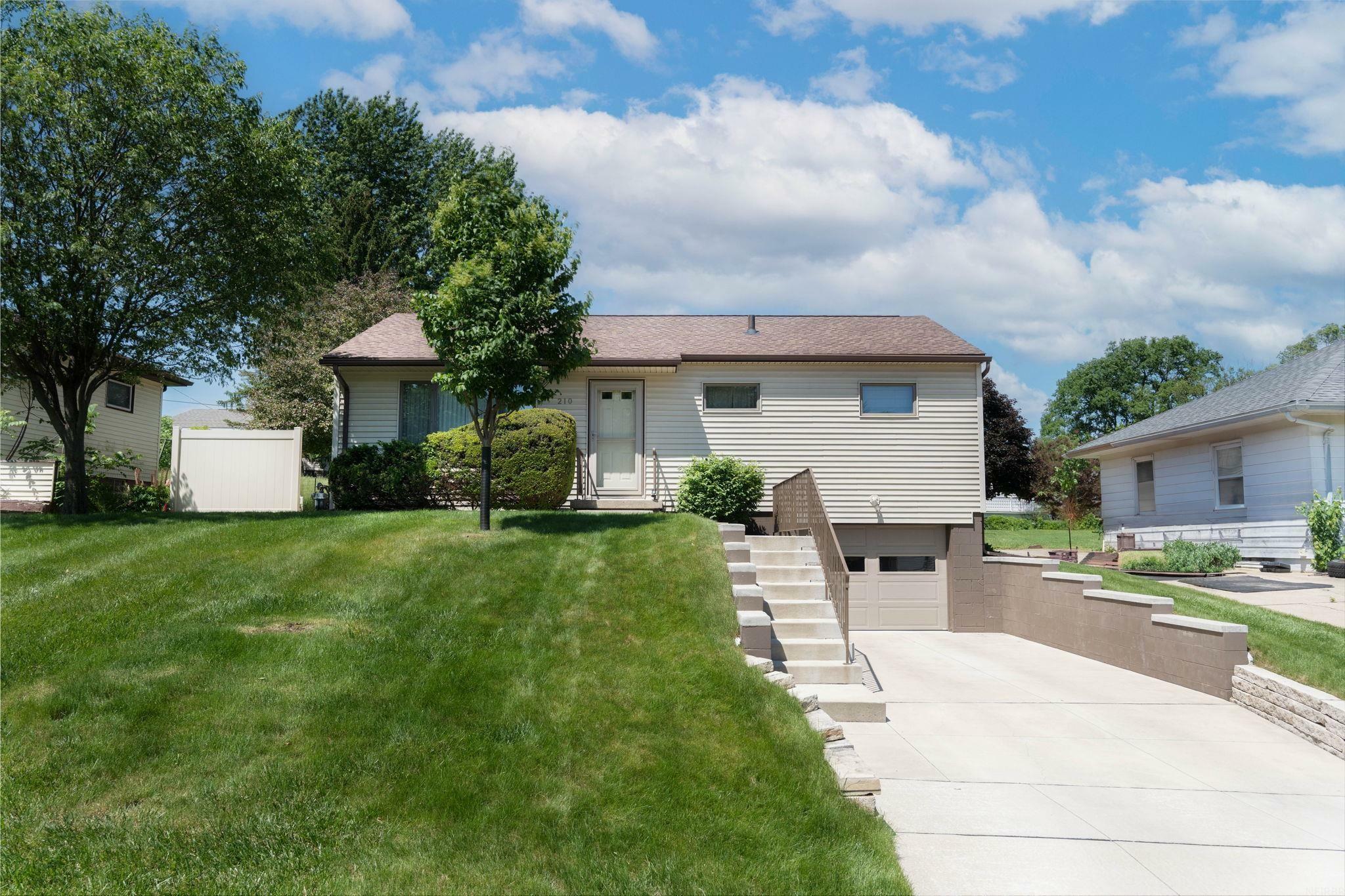 Property Photo:  210 Hanna Boulevard  IA 50701 