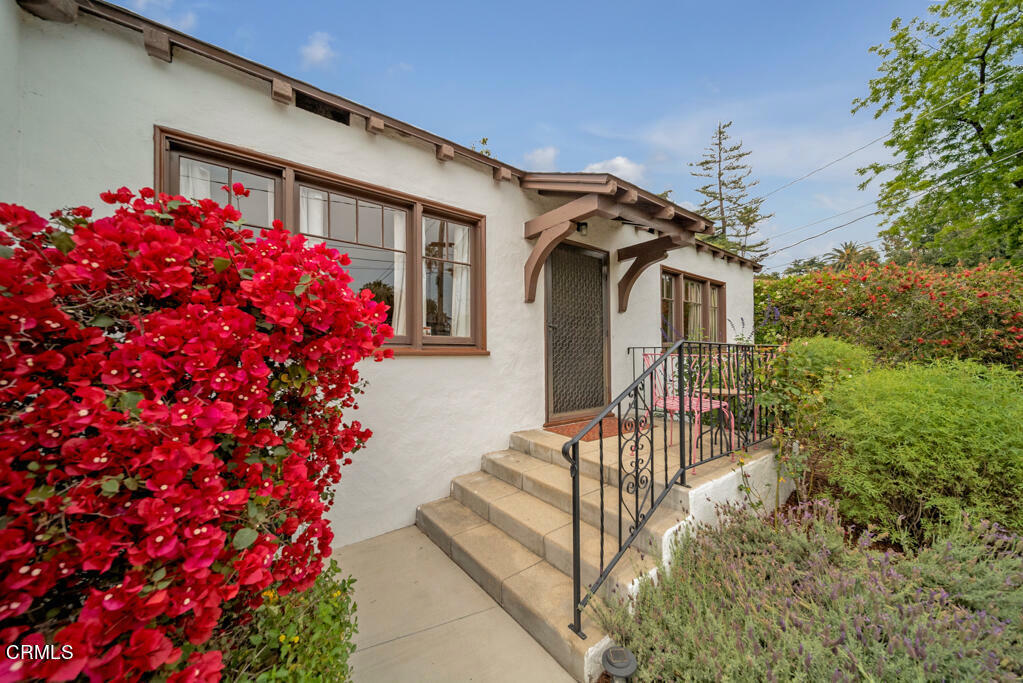 Property Photo:  715 Highland Street  CA 91104 