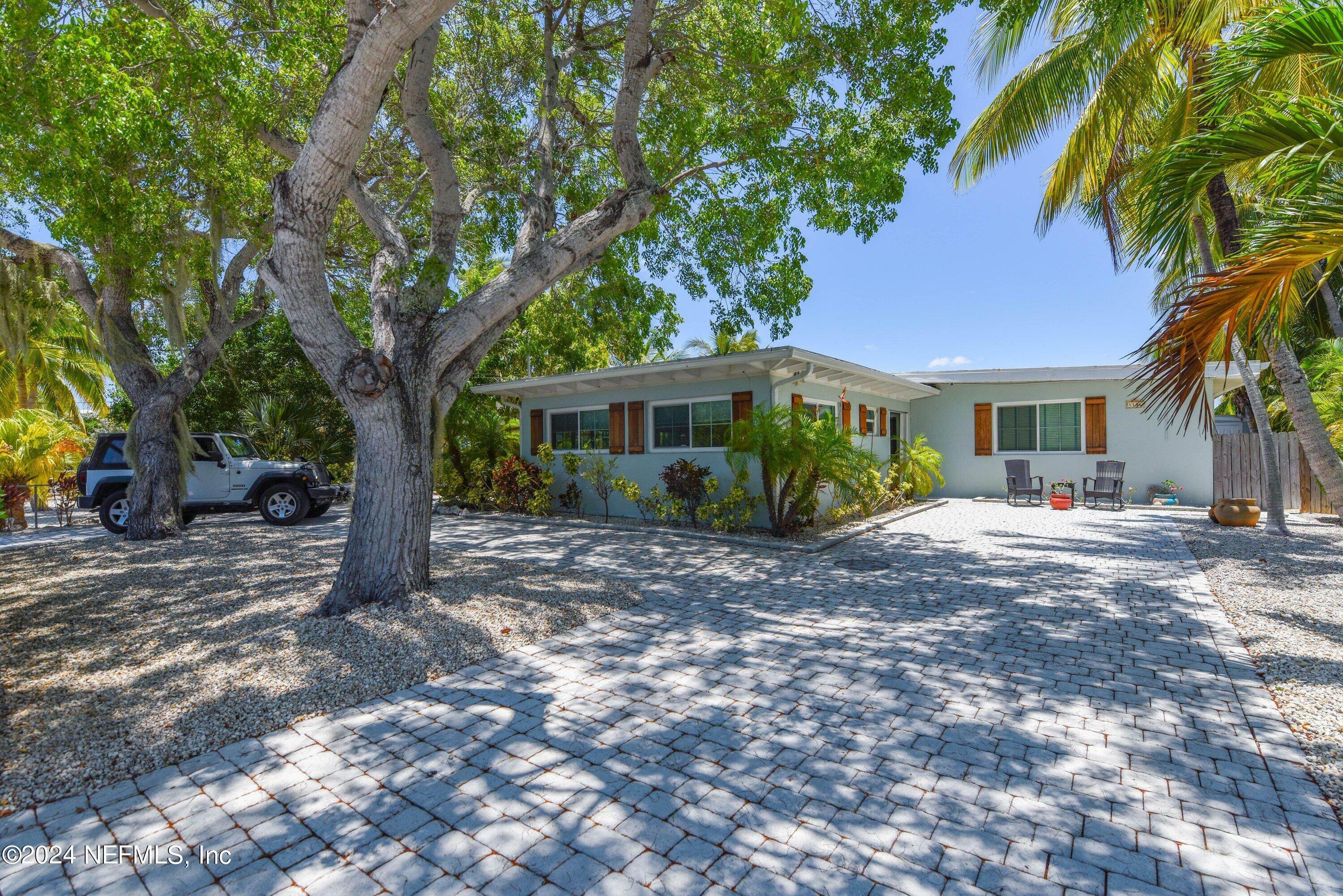 Property Photo:  1136 W Shore Drive  FL 33043 