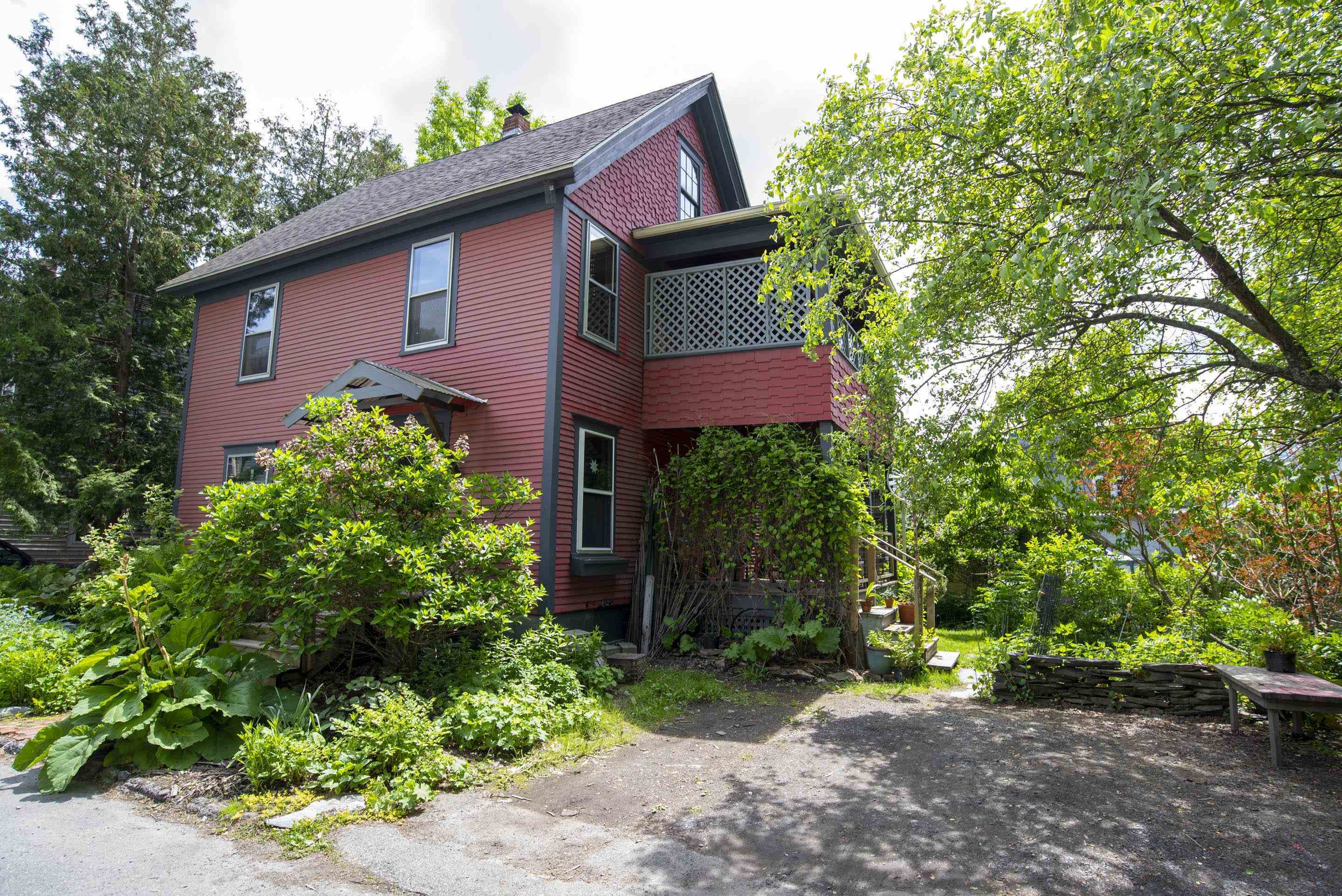 Property Photo:  4 Holmes Court  VT 05602 