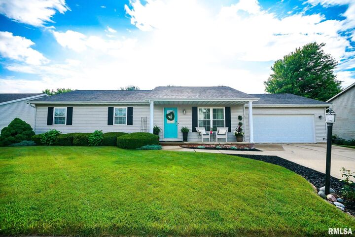 1407 White Horse Trail  Metamora IL 61548 photo