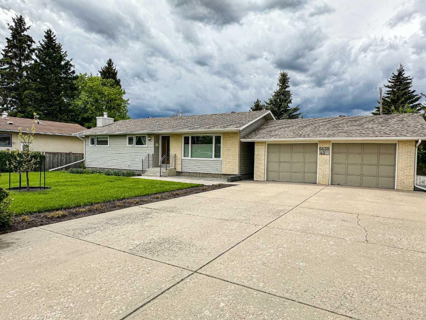 Property Photo:  5430 43 Street  AB T4H 1B5 