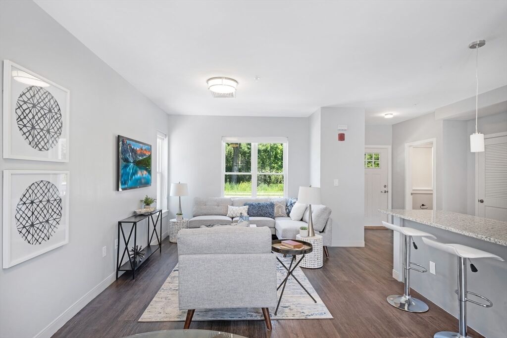 Property Photo:  11 Goldfinch Court 11  MA 02126 