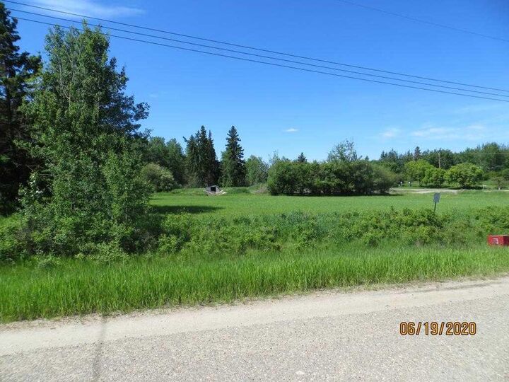 Property Photo: 67417,102 McGrane Rd AB T0A 2C2