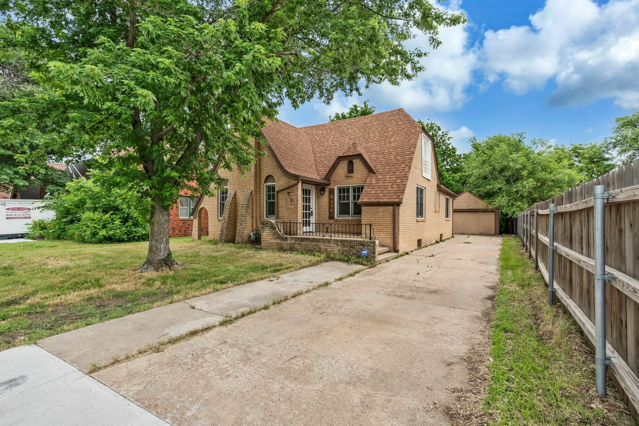 Property Photo:  246 N Oliver Ave  KS 67208 