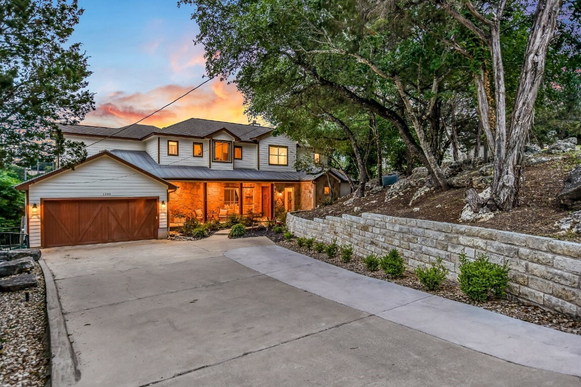 Property Photo:  1305 Canyon Edge Drive  TX 78733 