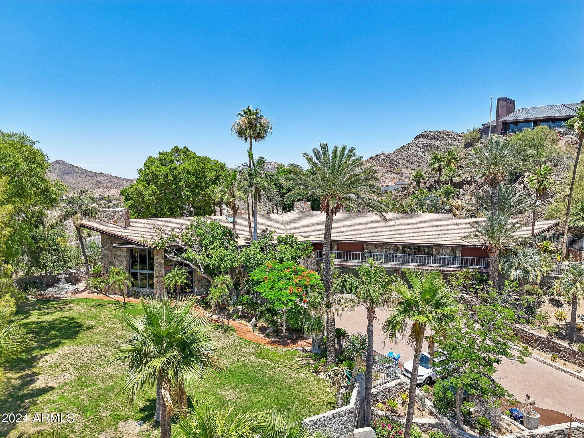 Property Photo: 7550 N 21st Place AZ 85020