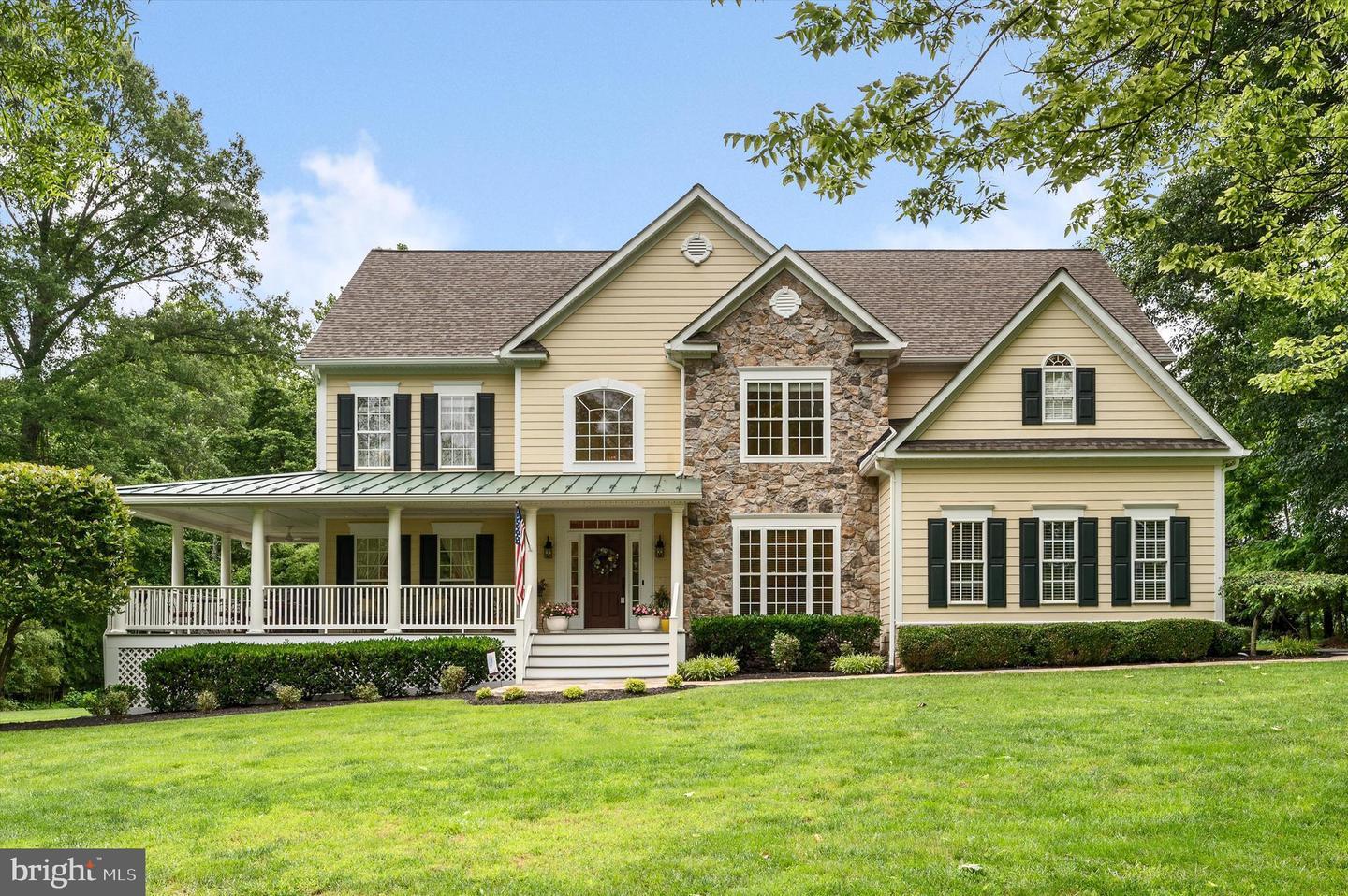 Property Photo:  16254 Woodgrove Rd  VA 20141 