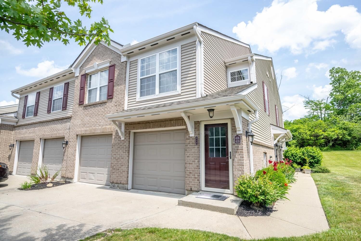 Property Photo:  418 Heritage Green Drive  OH 45050 