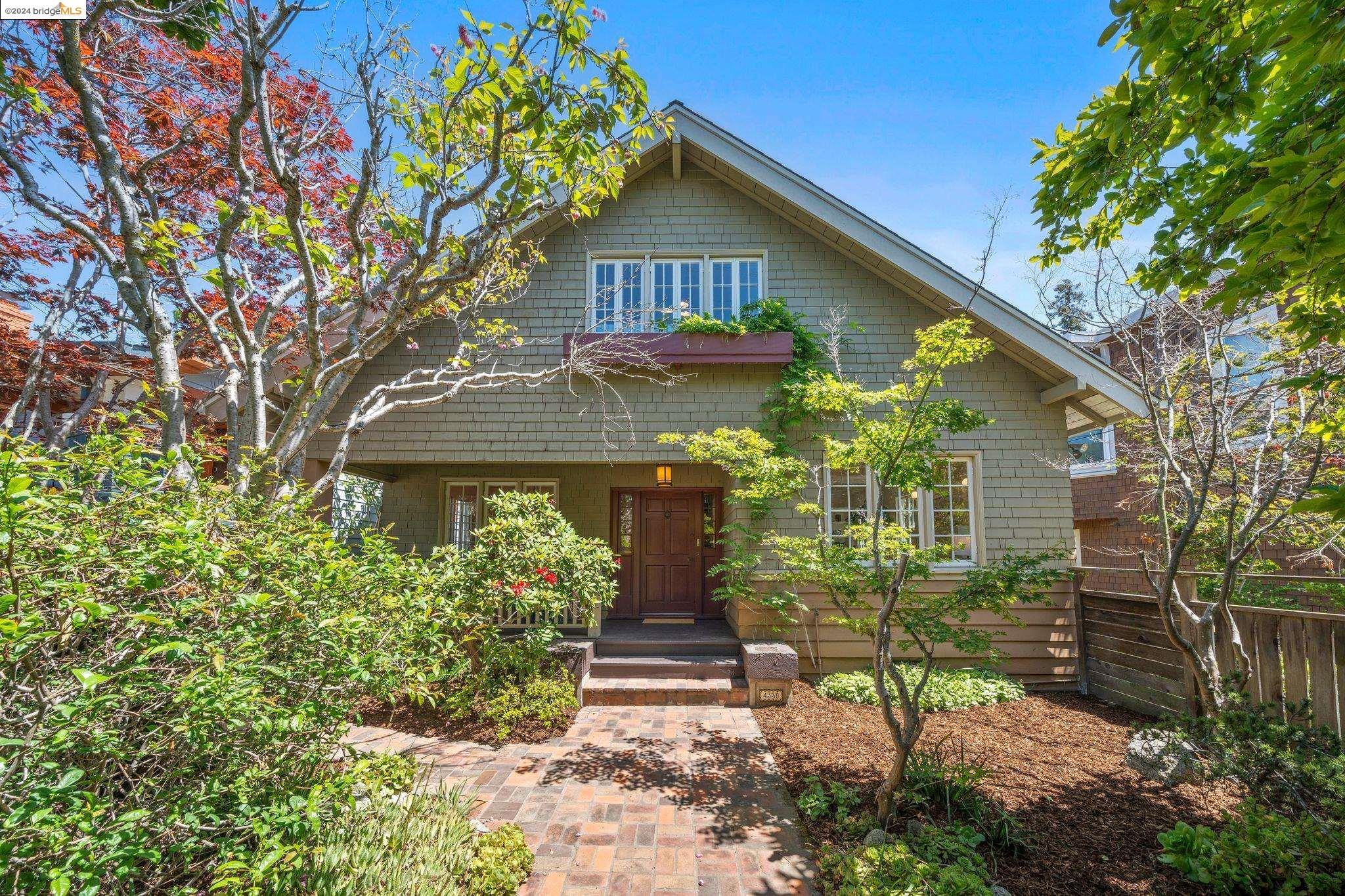 4330 Montgomery St  Oakland CA 94611 photo