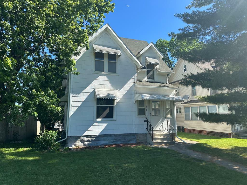Property Photo: 1620 2nd Ave N IA 50501