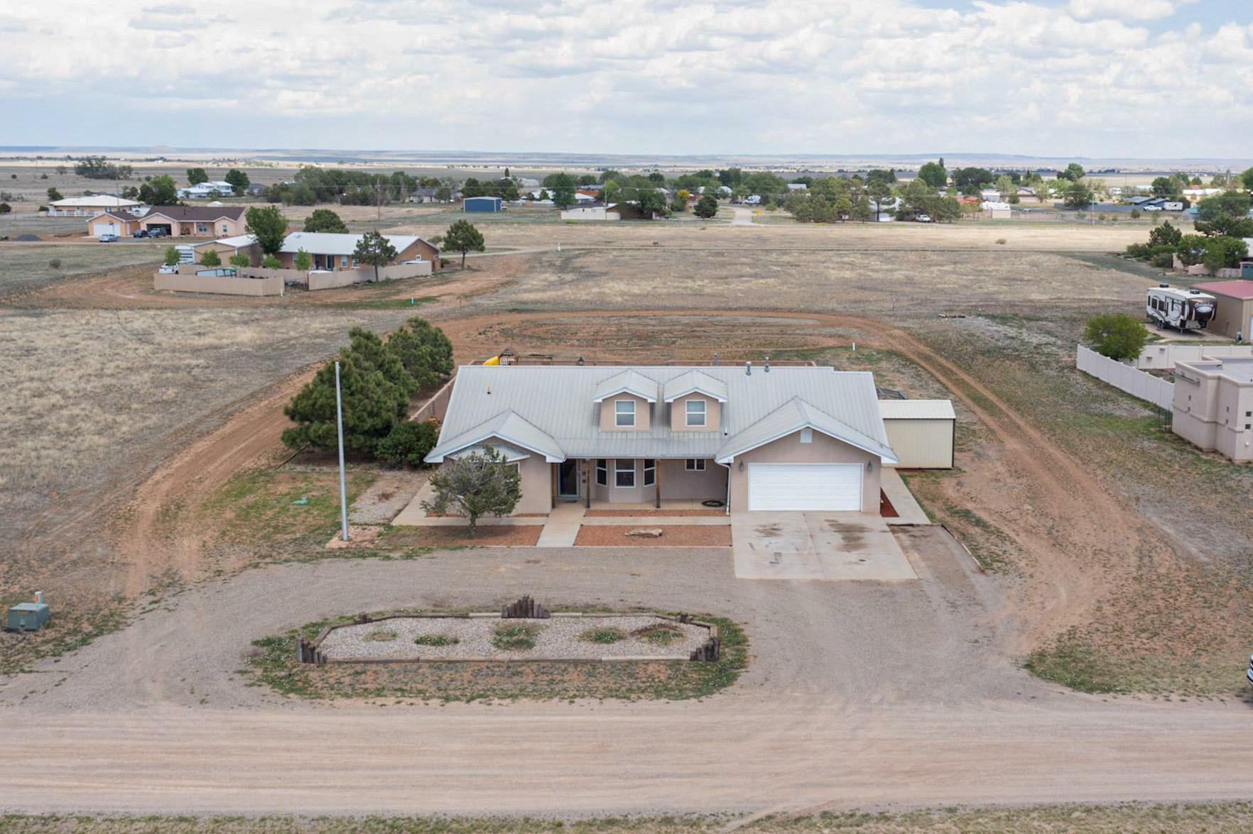 Property Photo:  27 Lobo Drive  NM 87035 