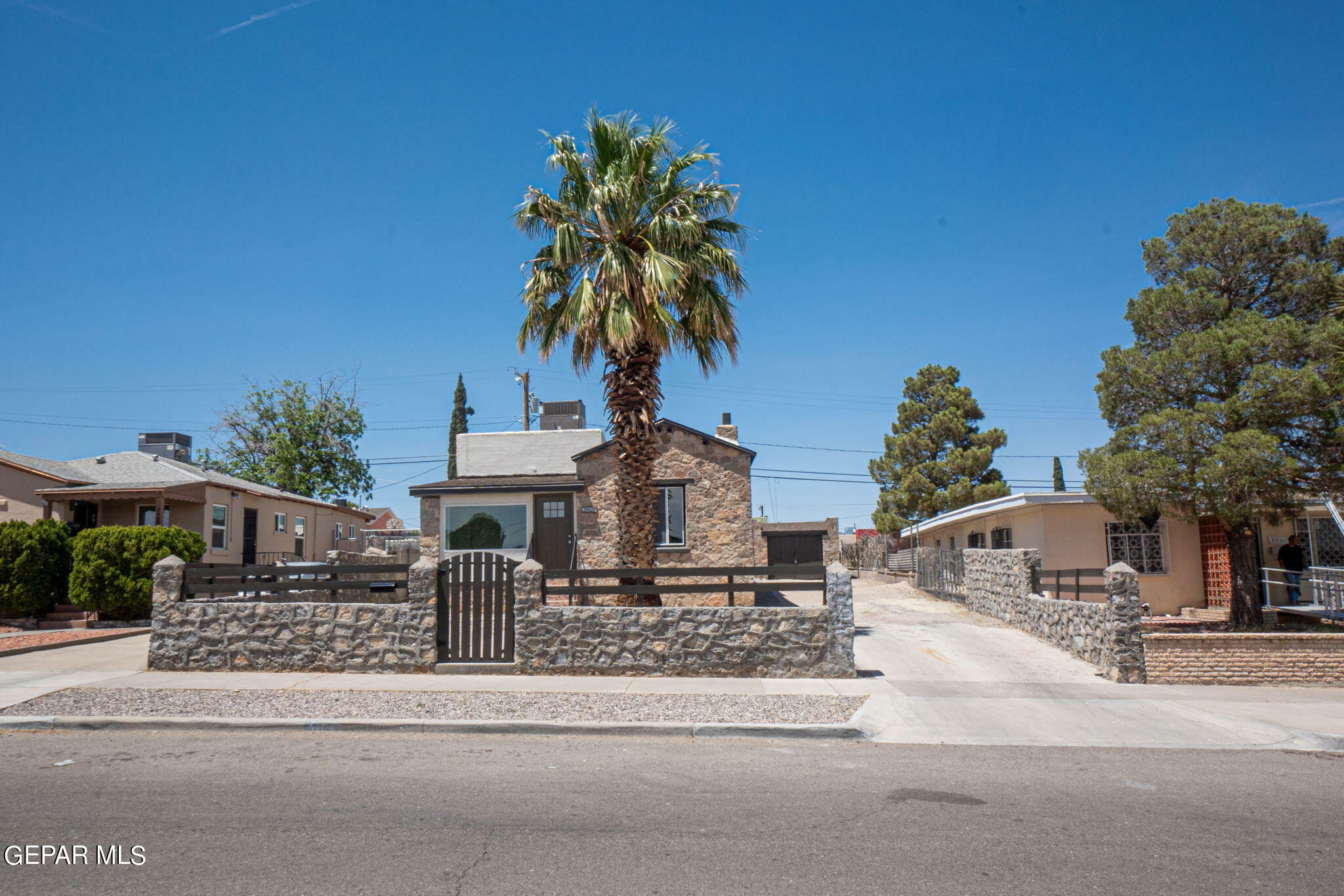 Property Photo:  3909 Monroe Avenue  TX 79930 