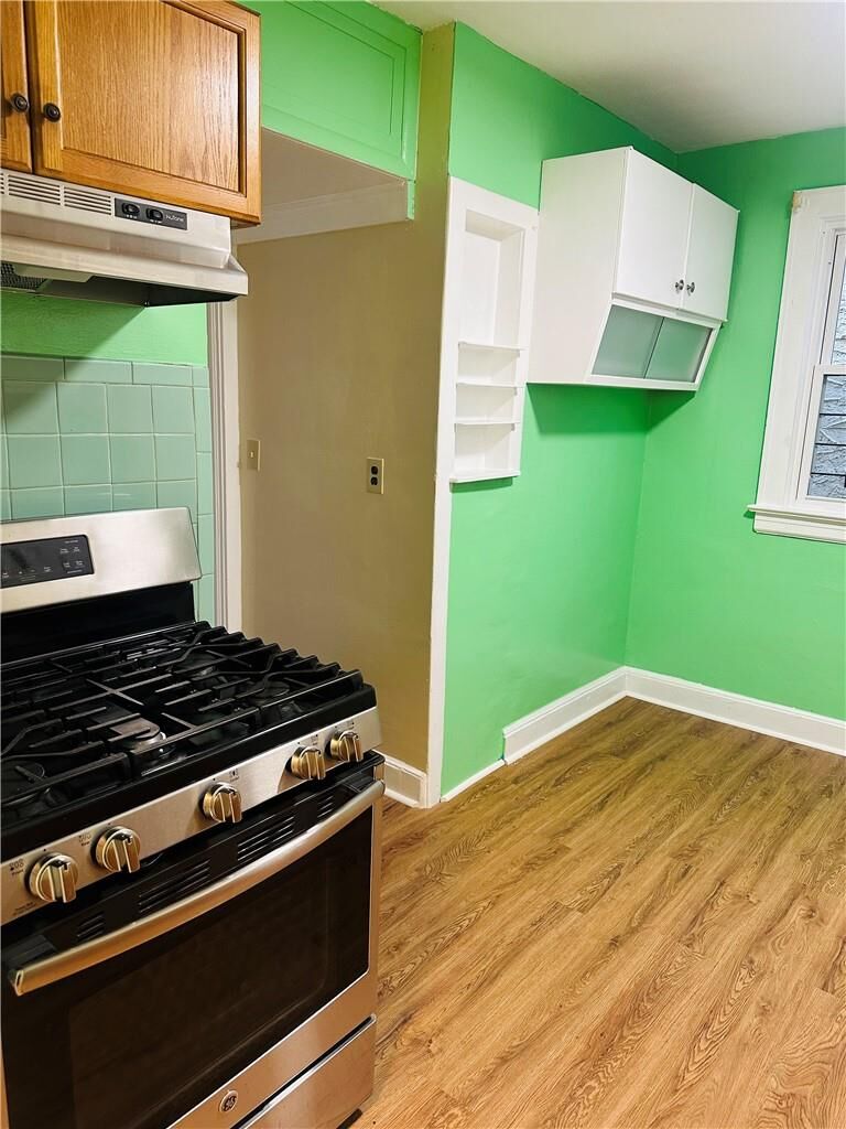 Property Photo:  631 E 235th Street  NY 10466 